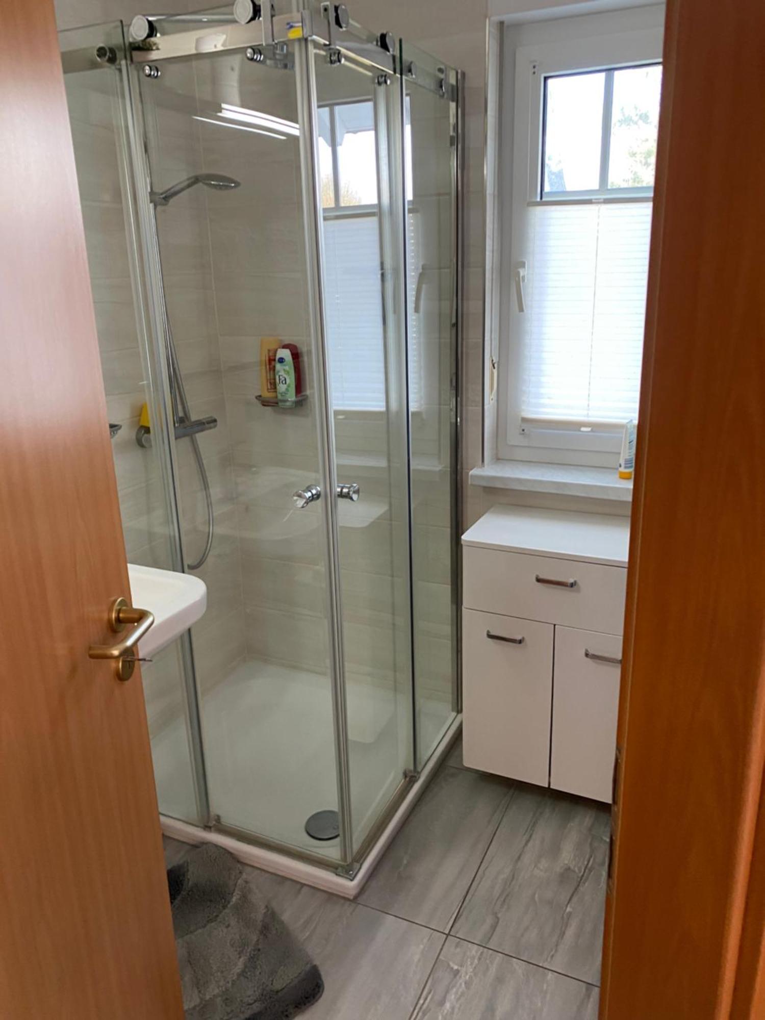 Schoenes Appartment Mit Fernblick غلوفي المظهر الخارجي الصورة